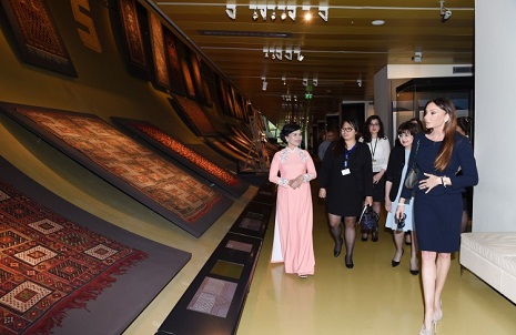 Azerbaijani, Vietnamese first ladies tour Azerbaijan Carpet Museum  - PHOTOS